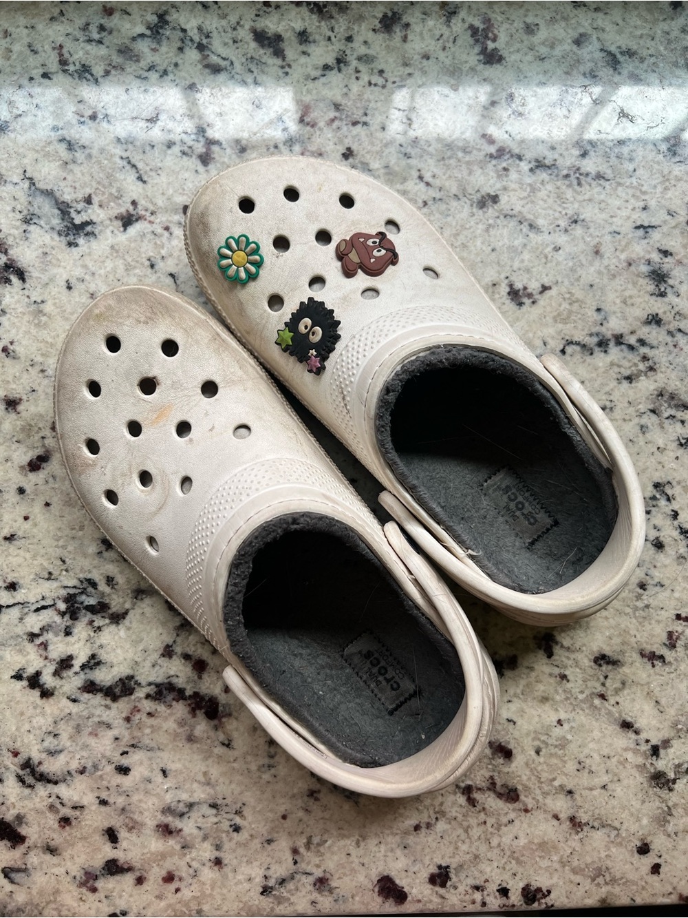 White Fuzzy Lined Croc Used